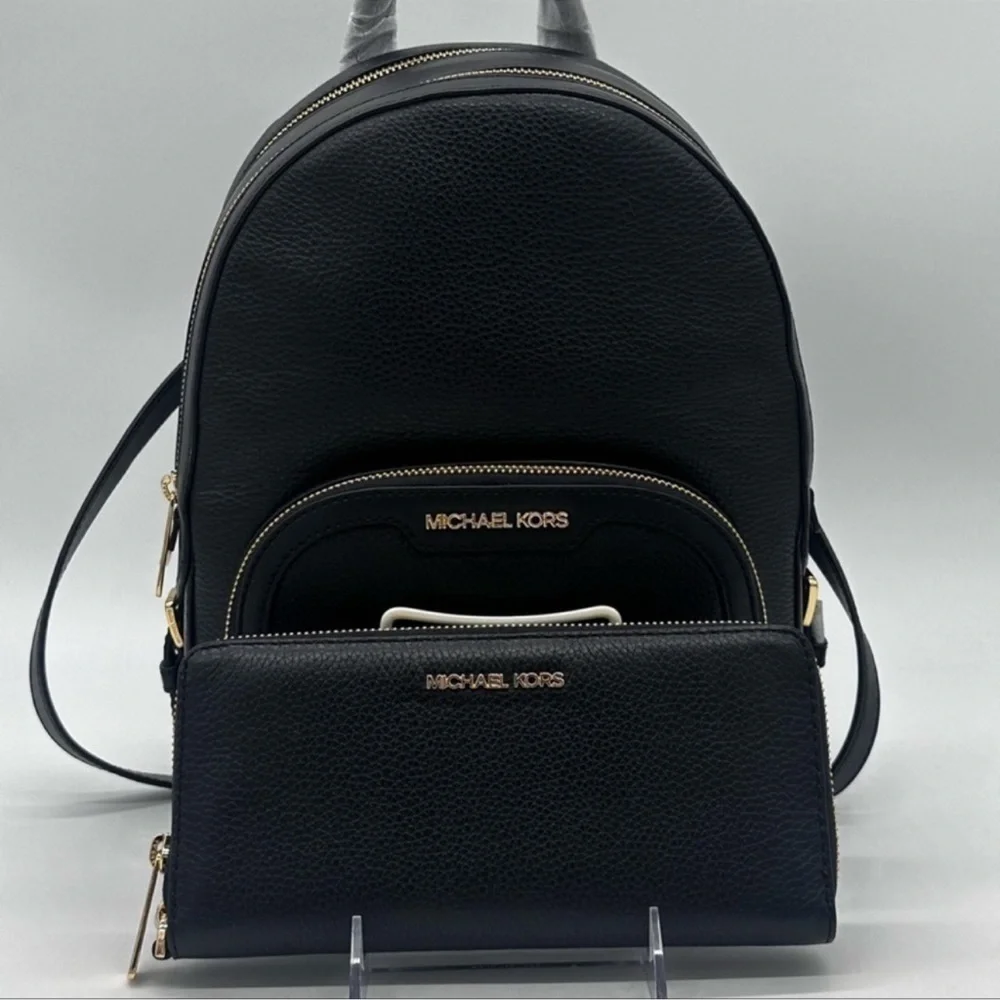 Michael Kors Medium Jaycee Backpack & Continental Wallet
Wristlet Black - Picture 2 of 12